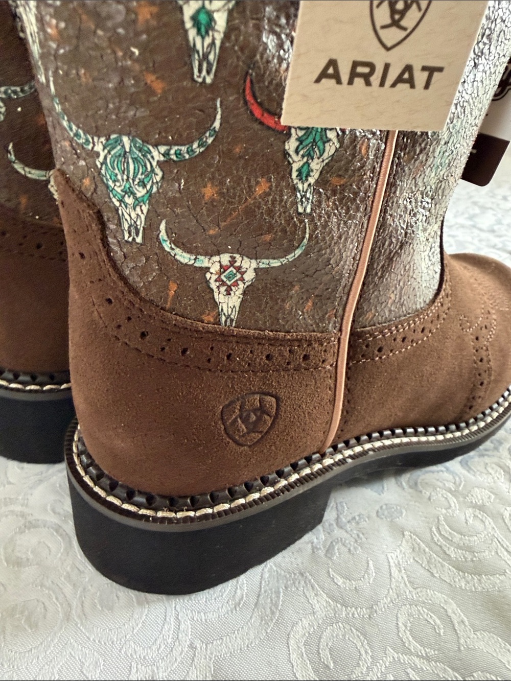 Ariat women’s Cowboy Boots - Picture 16 of 16
